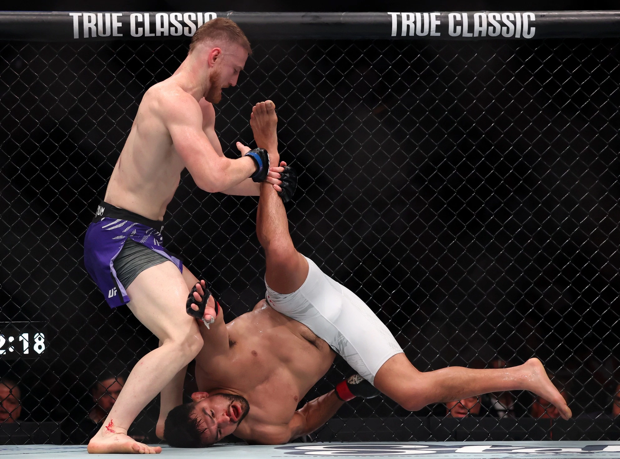 Kelvin Gastelum vs Dustin Stoltzfus Picks and Predictions for Saturday September 13 2025