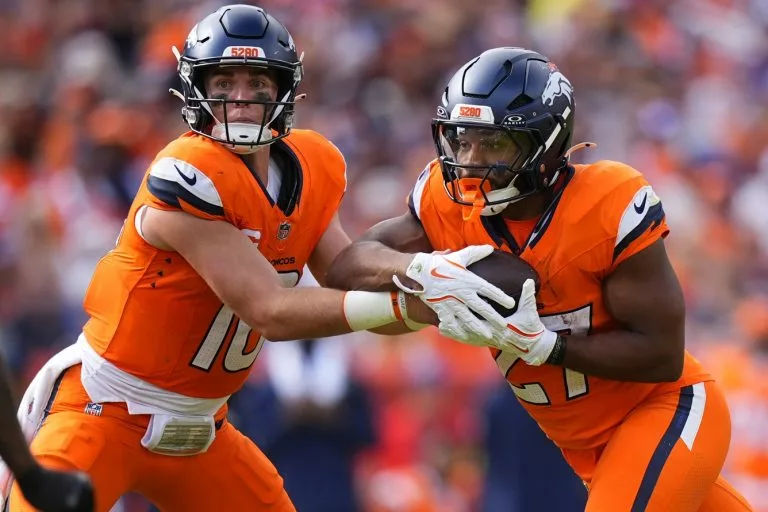Denver Broncos vs Kansas City Chiefs Picks & Prediction – Thursday, December 25, 2025