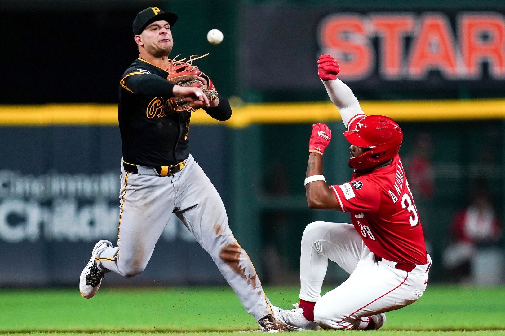 Pittsburgh Pirates vs Cincinnati Reds Picks and Prediction for Thursday September 25 2025