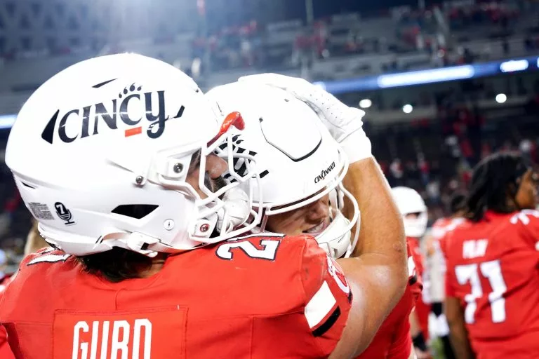 Best Bets for Today - Top Plays Across College Football, NHL and NBA for Saturday November 1 2025