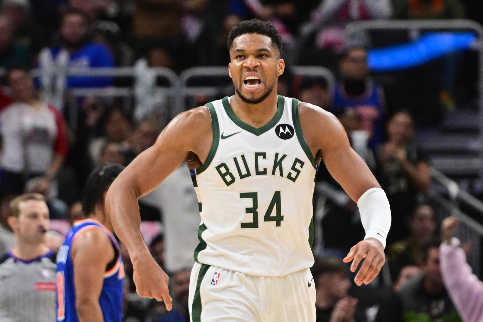 Charlotte Hornets vs Milwaukee Bucks Picks, Prediction, Odds, and Line Movement for Friday January 2 2026