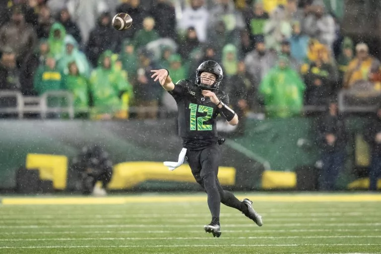 Oregon vs Iowa Picks & Prediction for Saturday, November 8, 2025