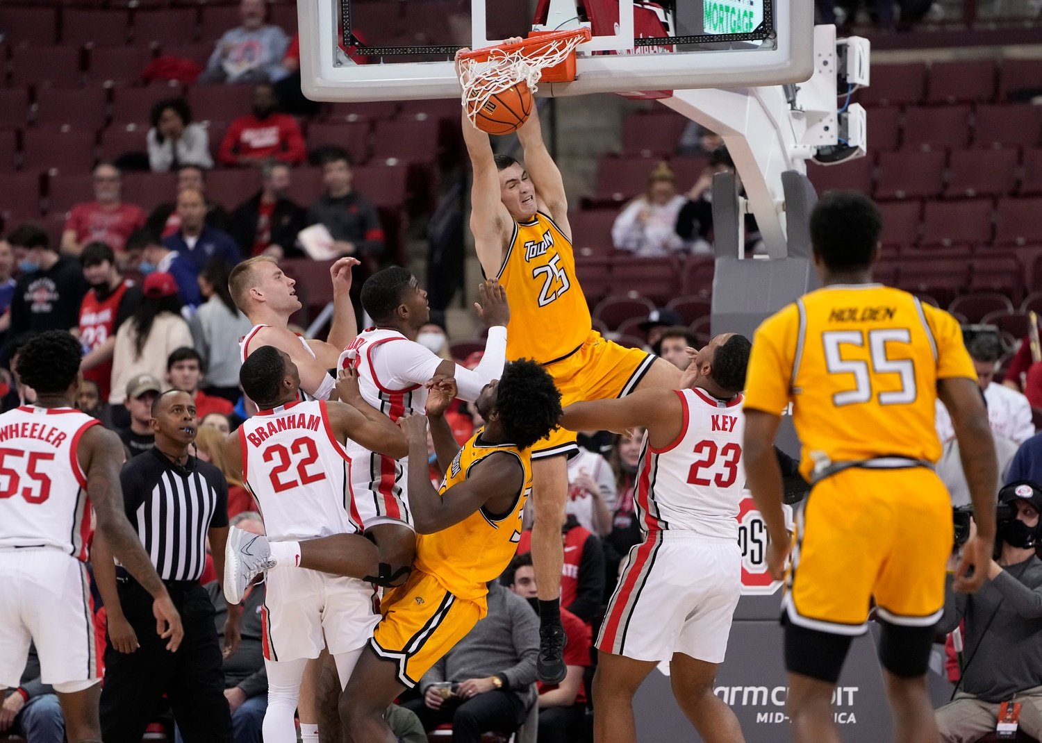 Towson vs. Loyola Maryland Picks and Prediction for Monday, November 3, 2025