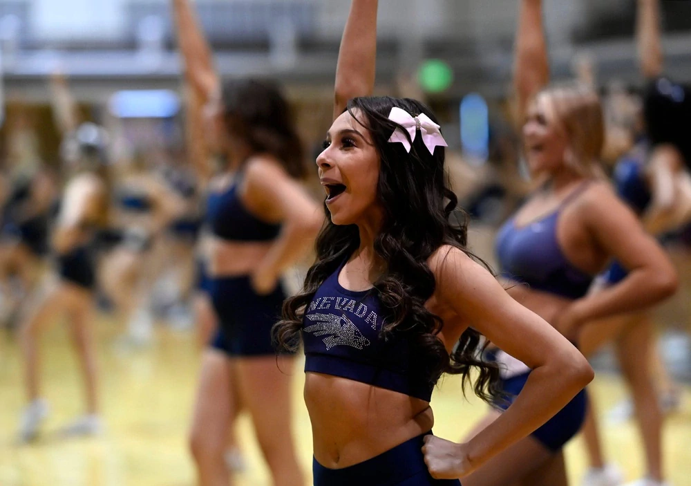 Southern Illinois at Nevada — Picks & Prediction for Wednesday, November 12, 2025