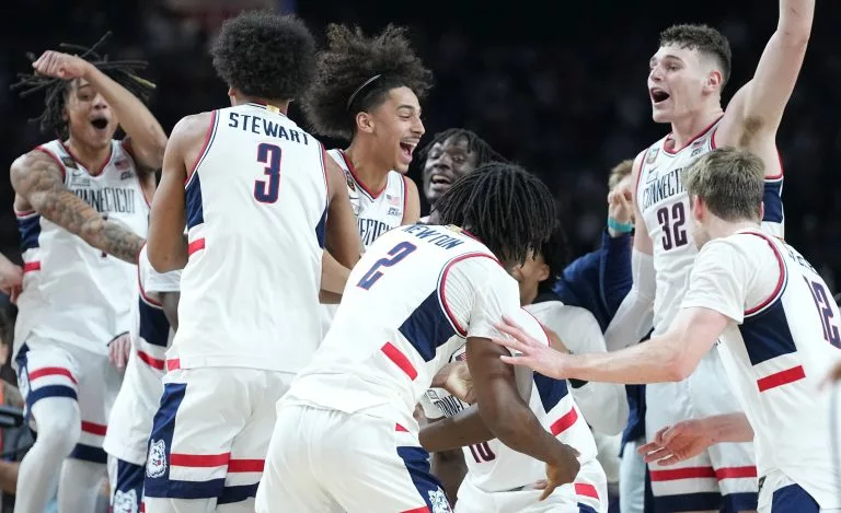 UMass Lowell at UConn Picks and Predictions for Friday, November 7, 2025