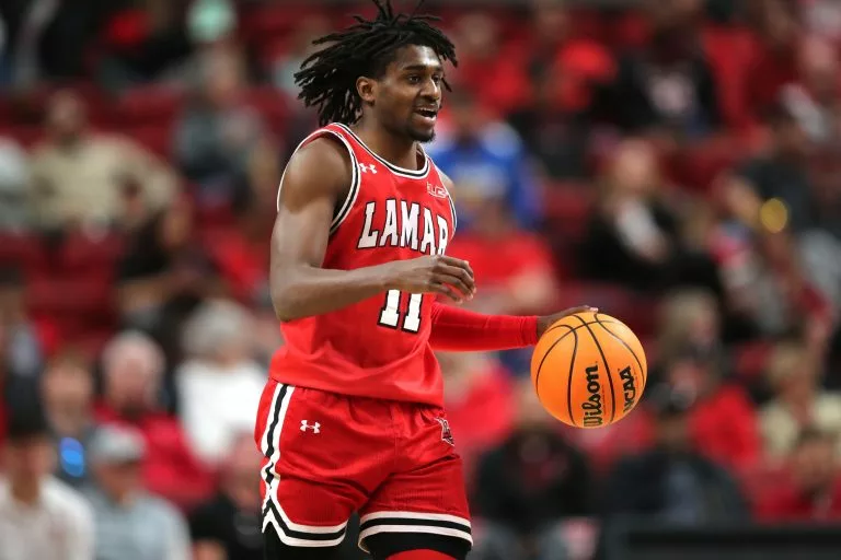 Lamar vs Louisiana-Monroe Picks and Predictions for Monday, November 17, 2025