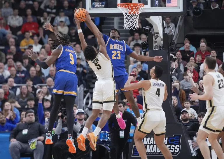 Akron vs Purdue Picks and Prediction for Sunday, November 16, 2025