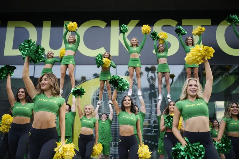 USC at Oregon — Picks & Prediction for Saturday, November 22, 2025