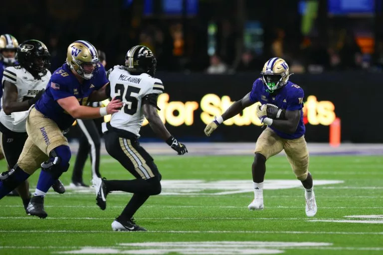 Washington vs. UCLA Picks and Prediction for Saturday, November 22, 2025