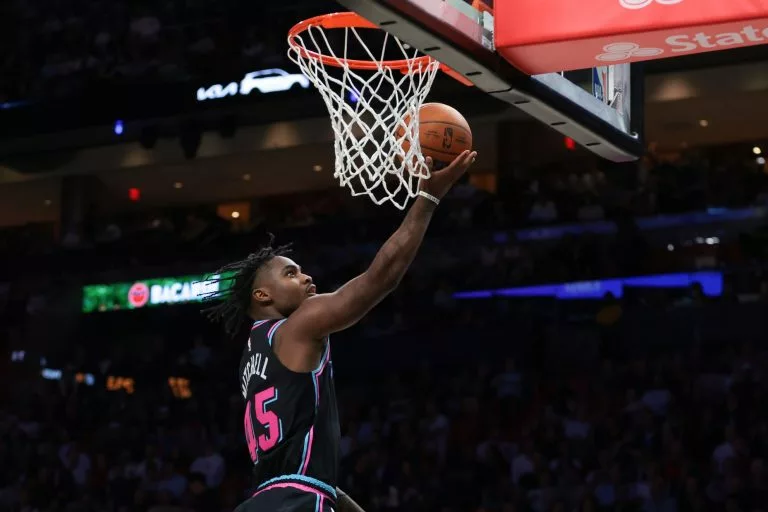 Golden State Warriors vs Miami Heat Picks and Prediction for Wednesday November 19 2025