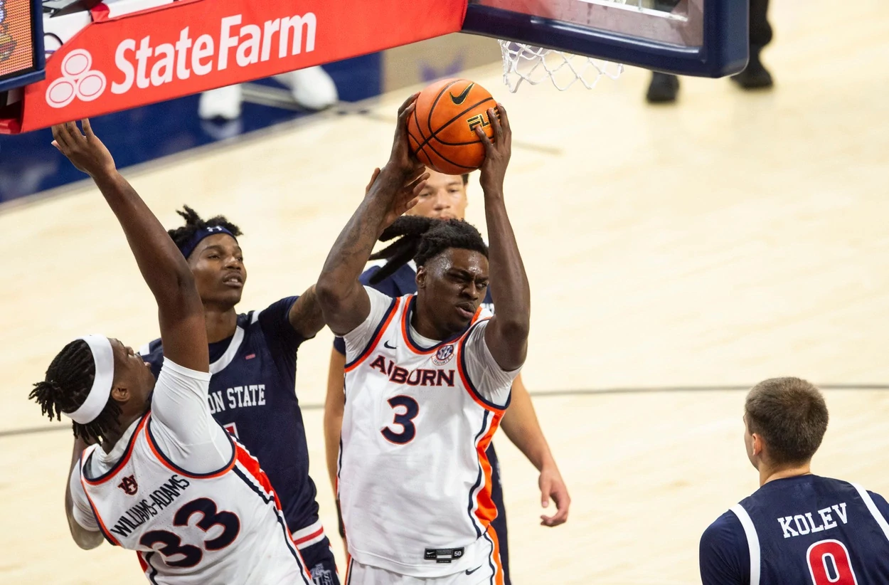 Michigan vs. Auburn Picks and Prediction for Tuesday, November 25, 2025