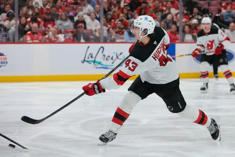 New Jersey Devils vs Philadelphia Flyers Picks and Predictions for Saturday, November 22, 2025