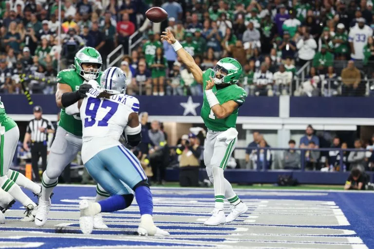 Chicago Bears vs Philadelphia Eagles Picks and Predictions for Friday, November 28, 2025