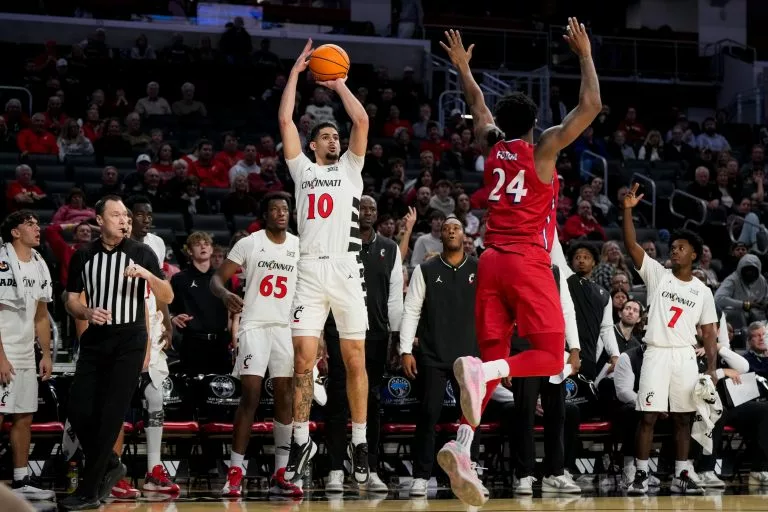Eastern Michigan vs Cincinnati Picks and Predictions for Wednesday, November 26, 2025