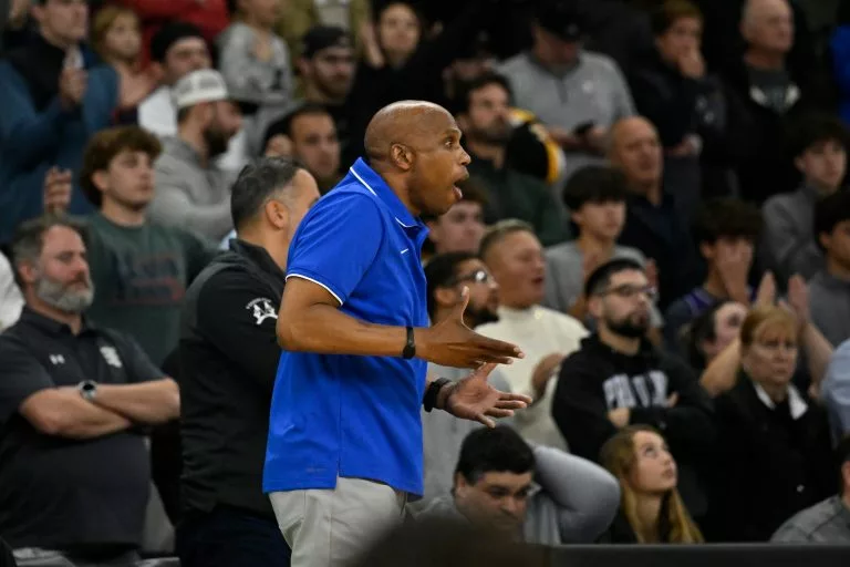 Central Connecticut vs Quinnipiac Picks & Prediction for Thursday, November 6, 2025