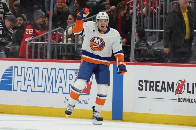 New York Islanders vs Utah Mammoth Picks & Prediction for Friday, November 14, 2025