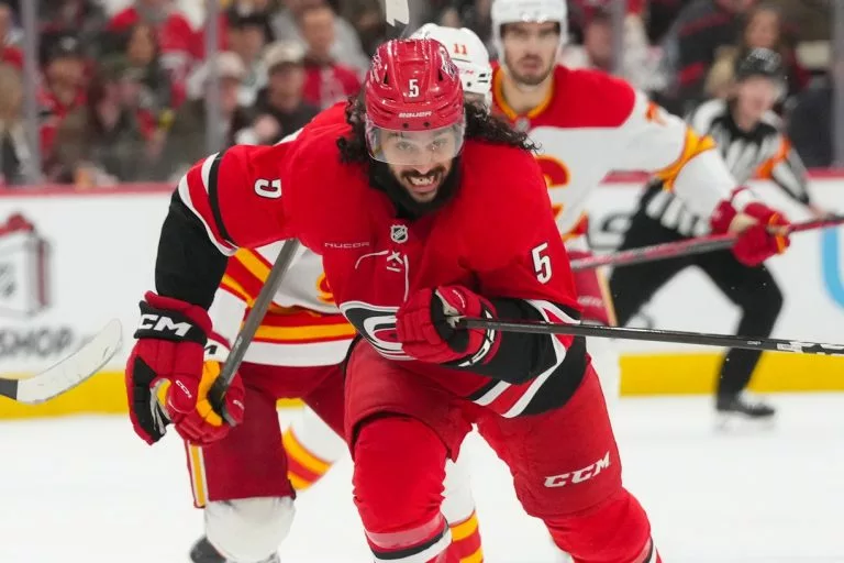 Toronto Maple Leafs vs Carolina Hurricanes Picks and Predictions for Thursday December 4 2025