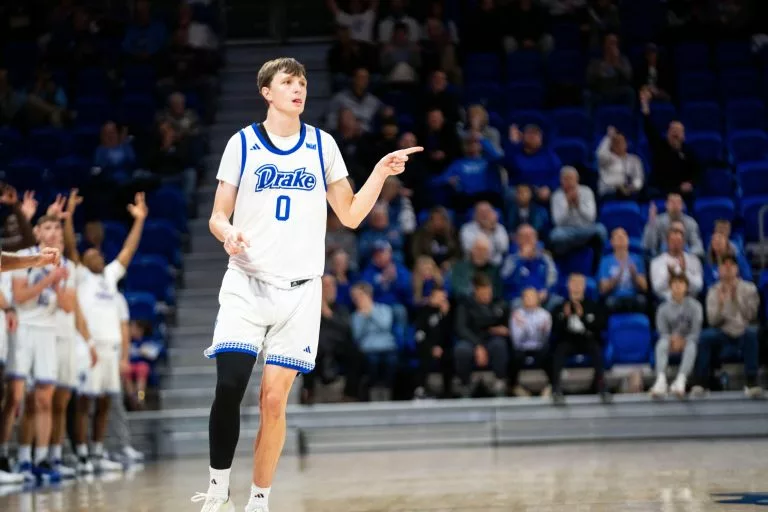 Drake vs Evansville Picks and Predictions for Sunday, December 20, 2025