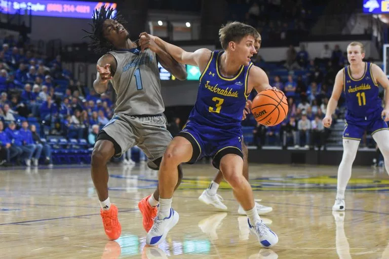 Kansas City Roos vs St. Thomas–Minnesota Tommies Picks and Predictions for Sunday February 1, 2026