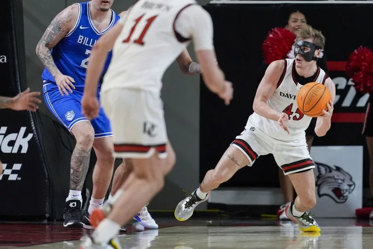 Loyola Chicago Ramblers vs Davidson Wildcats Picks and Prediction for Friday February 6 2026