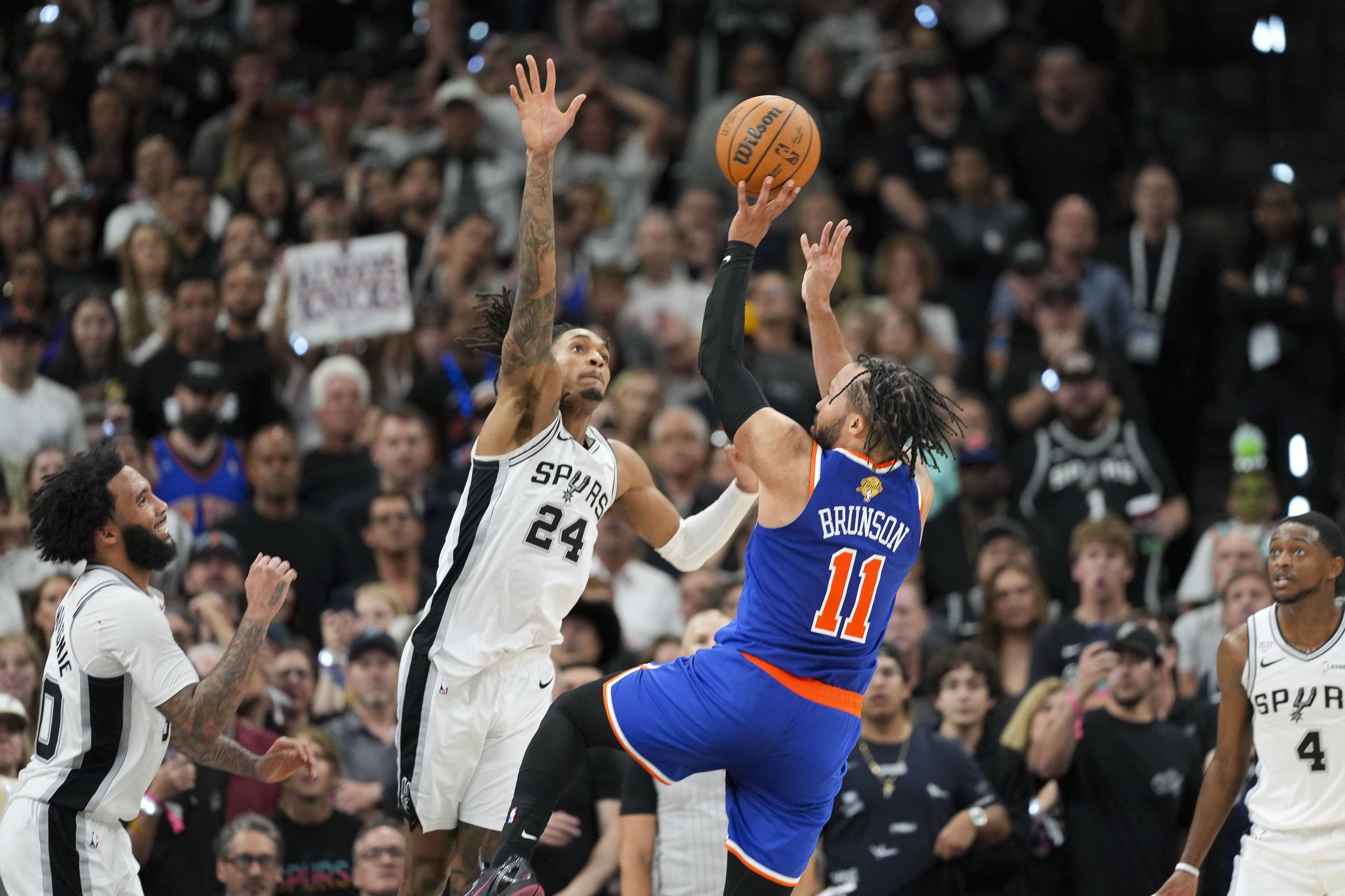 San Antonio Spurs vs New