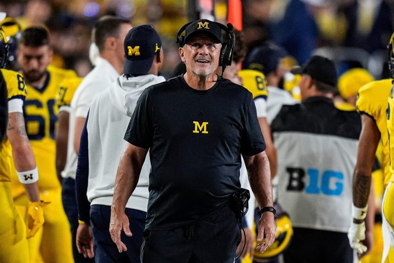 Best Social Sportsbooks for College Football Saturday