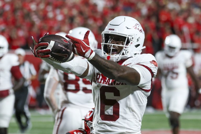 Georgia vs Arkansas Picks and Prediction for Saturday September 19 2026