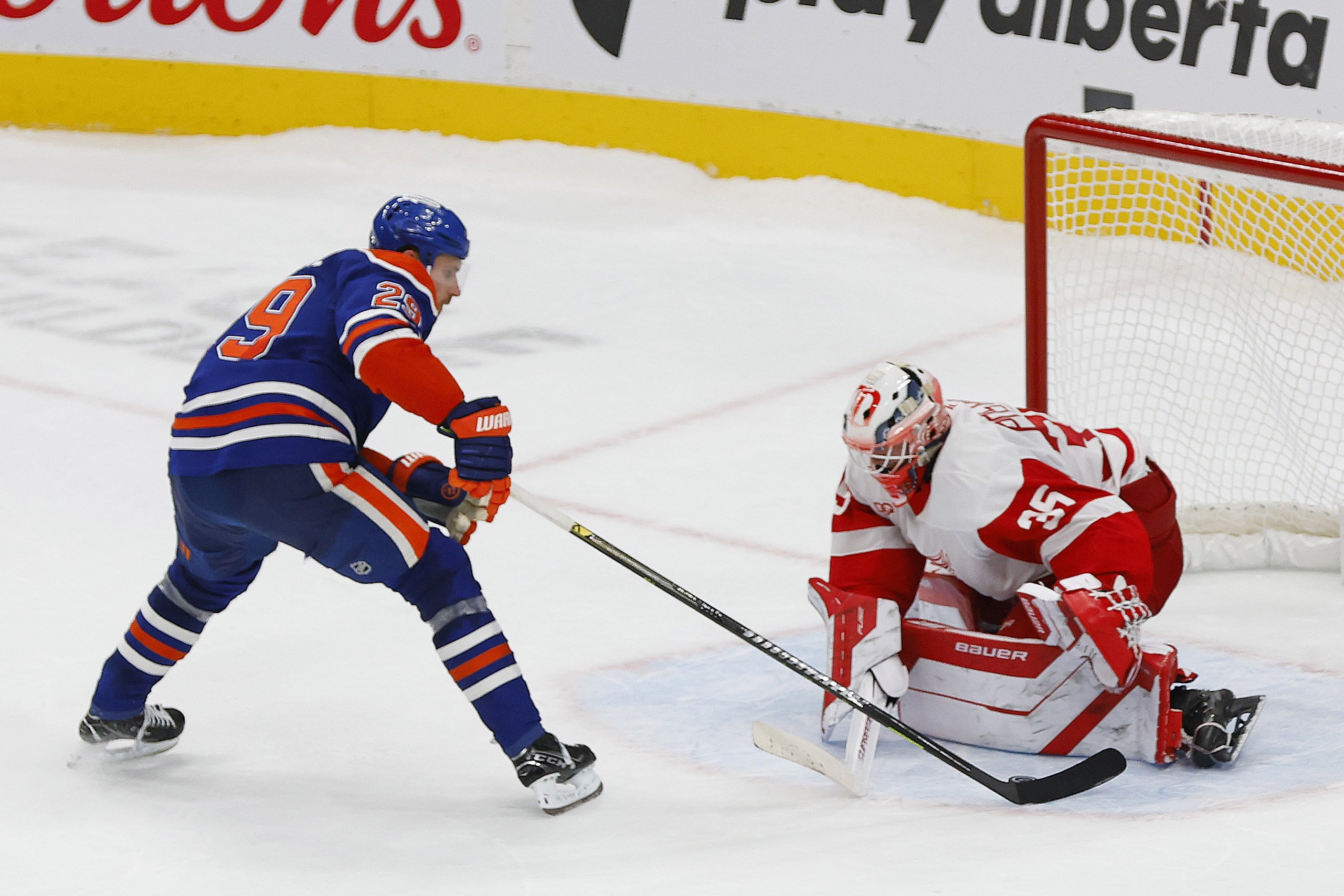 Chicago Blackhawks vs Detroit Red Wings Picks and Predictions for ...